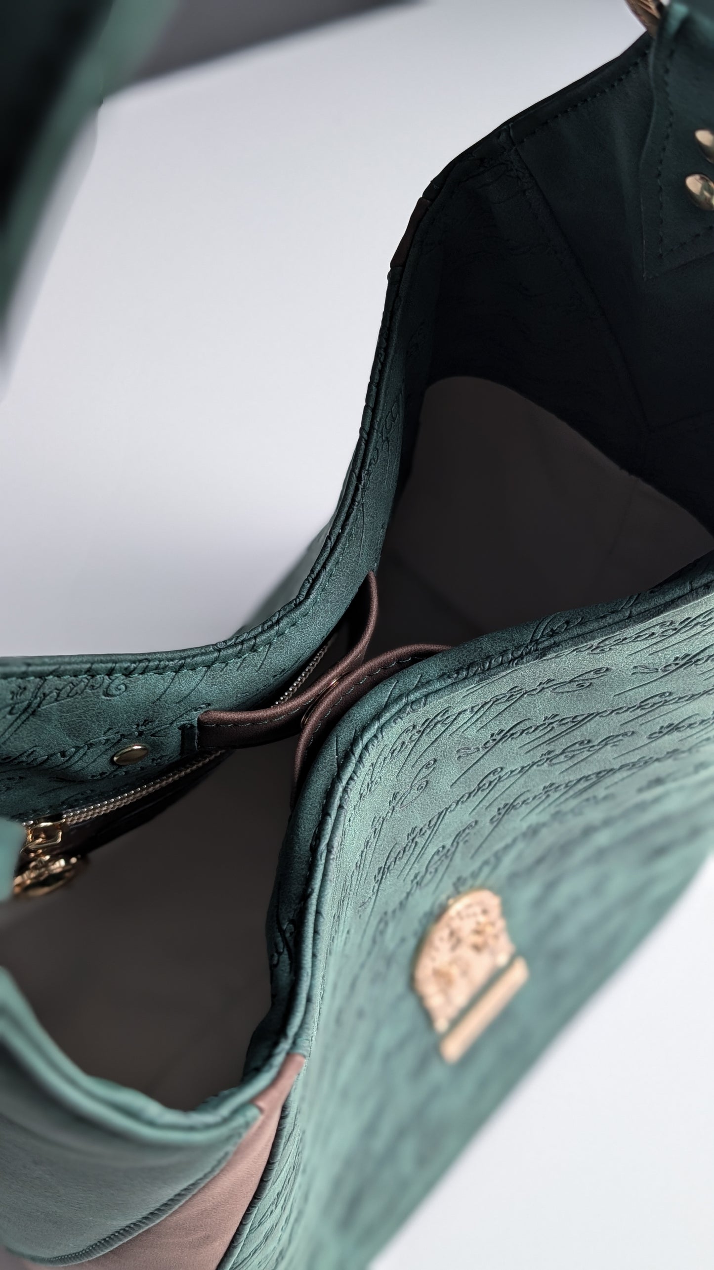 Speak Friend & Carry - Adena Shoulder Bag - AS-IS